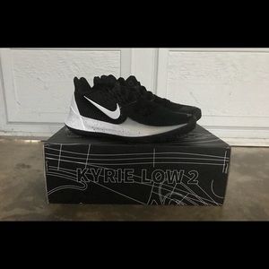 Nike Kyrie Low 2